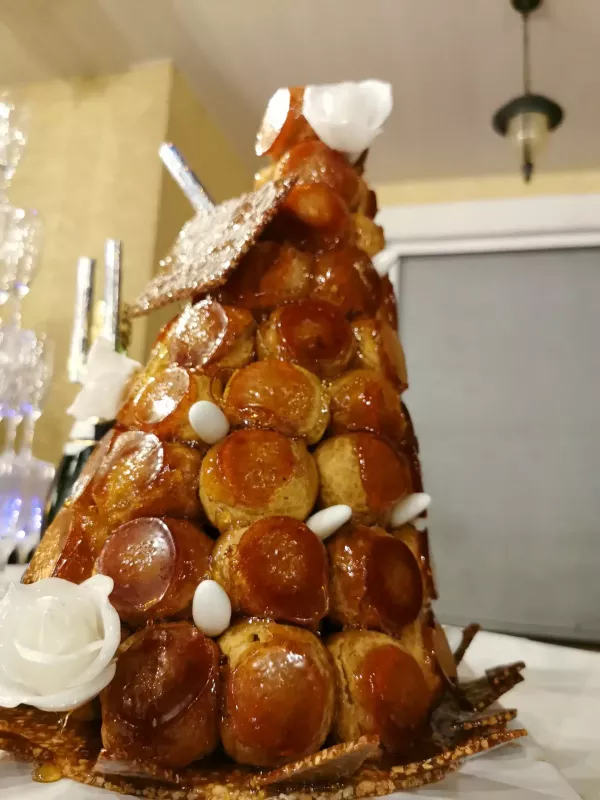 Traiteur pas cher Mauguio pièce montée - Lecomte Traiteur